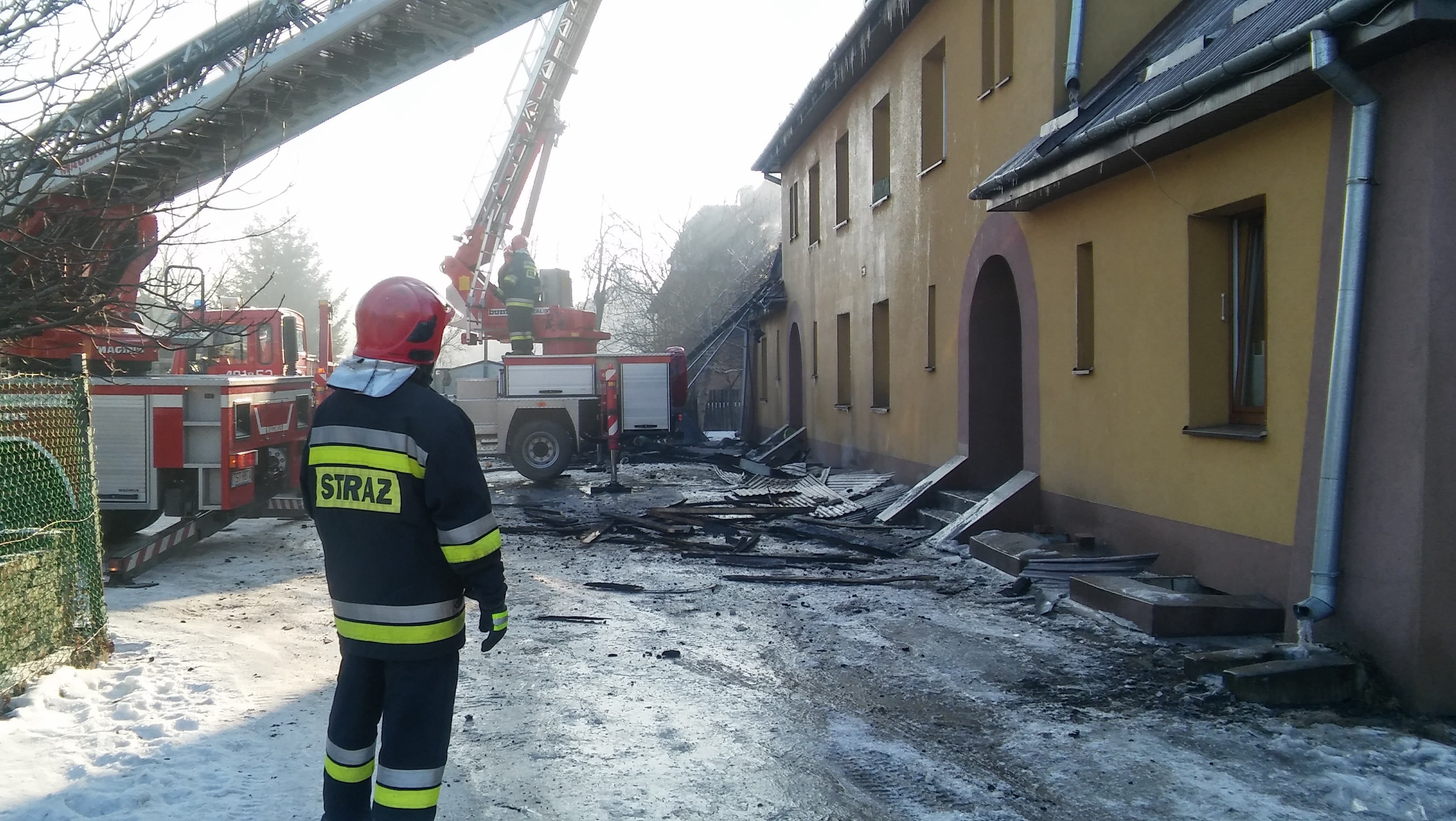 Pożar w budynku wielorodzinnym przy ul. Mickiewicza images